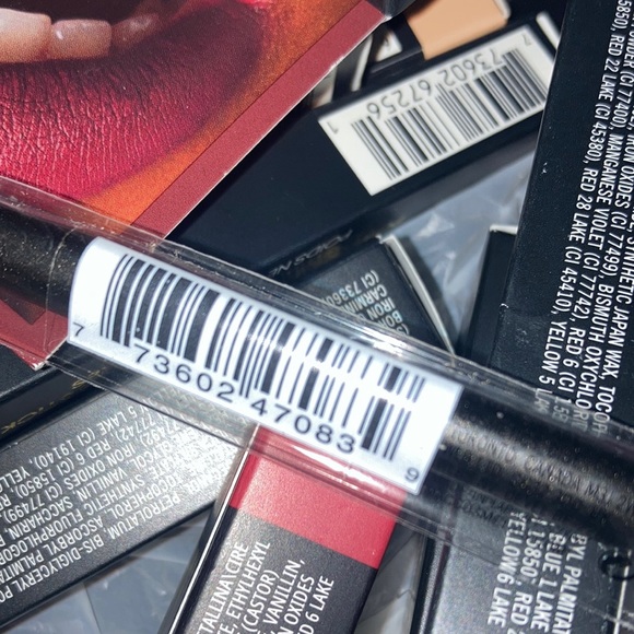 x1 MAC / #219s BRUSH BRAND NEW IN CLEAR WRAPPED BRUSH SLEEVE - Picture 5 of 5